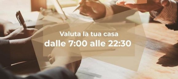 4غرفة شقة في Naples, Italy رقم 42001 39