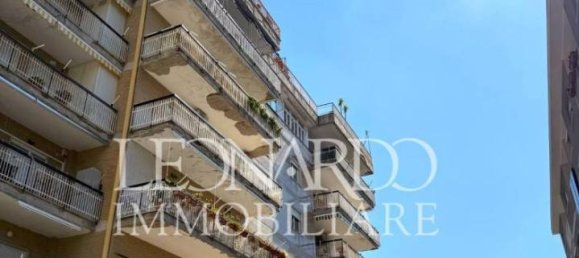 4غرفة شقة في Naples, Italy رقم 42001 4