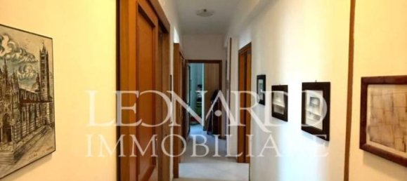 4غرفة شقة في Naples, Italy رقم 42001 10