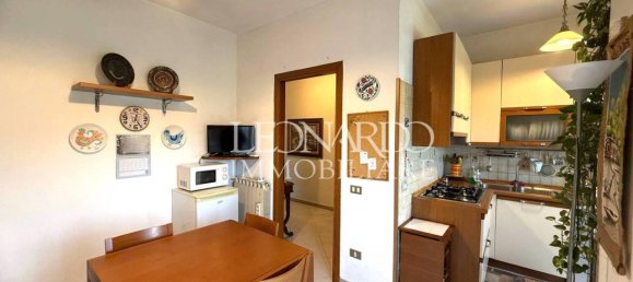 4غرفة شقة في Naples, Italy رقم 42001 15