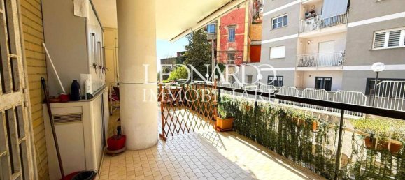 4غرفة شقة في Naples, Italy رقم 42001 34