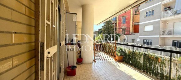 4غرفة شقة في Naples, Italy رقم 42001 36