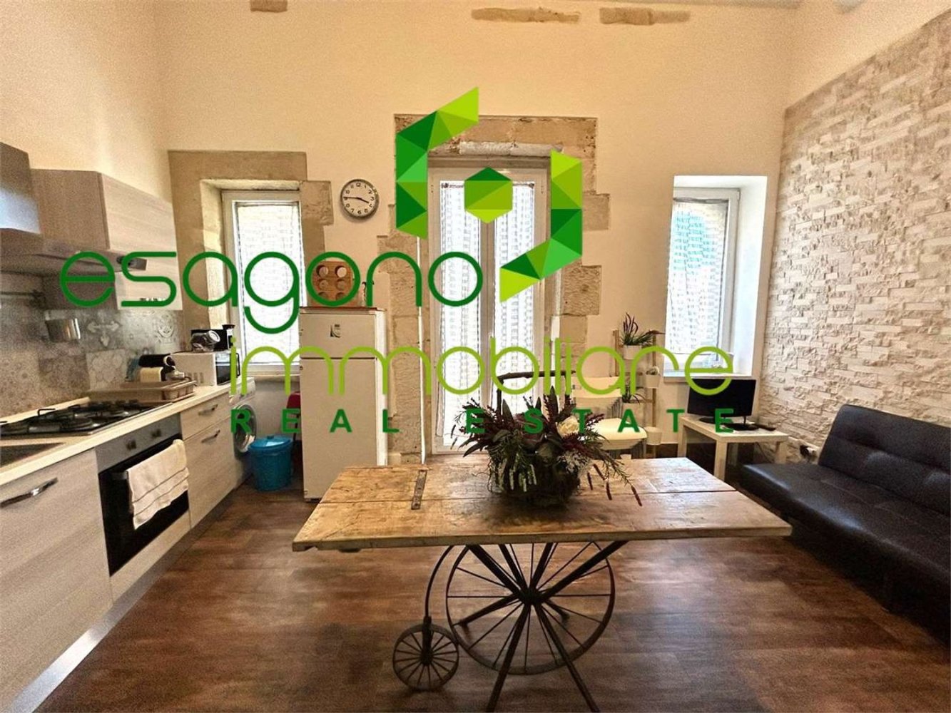 3-salle Appartement à Syracuse, Italy No. 250229