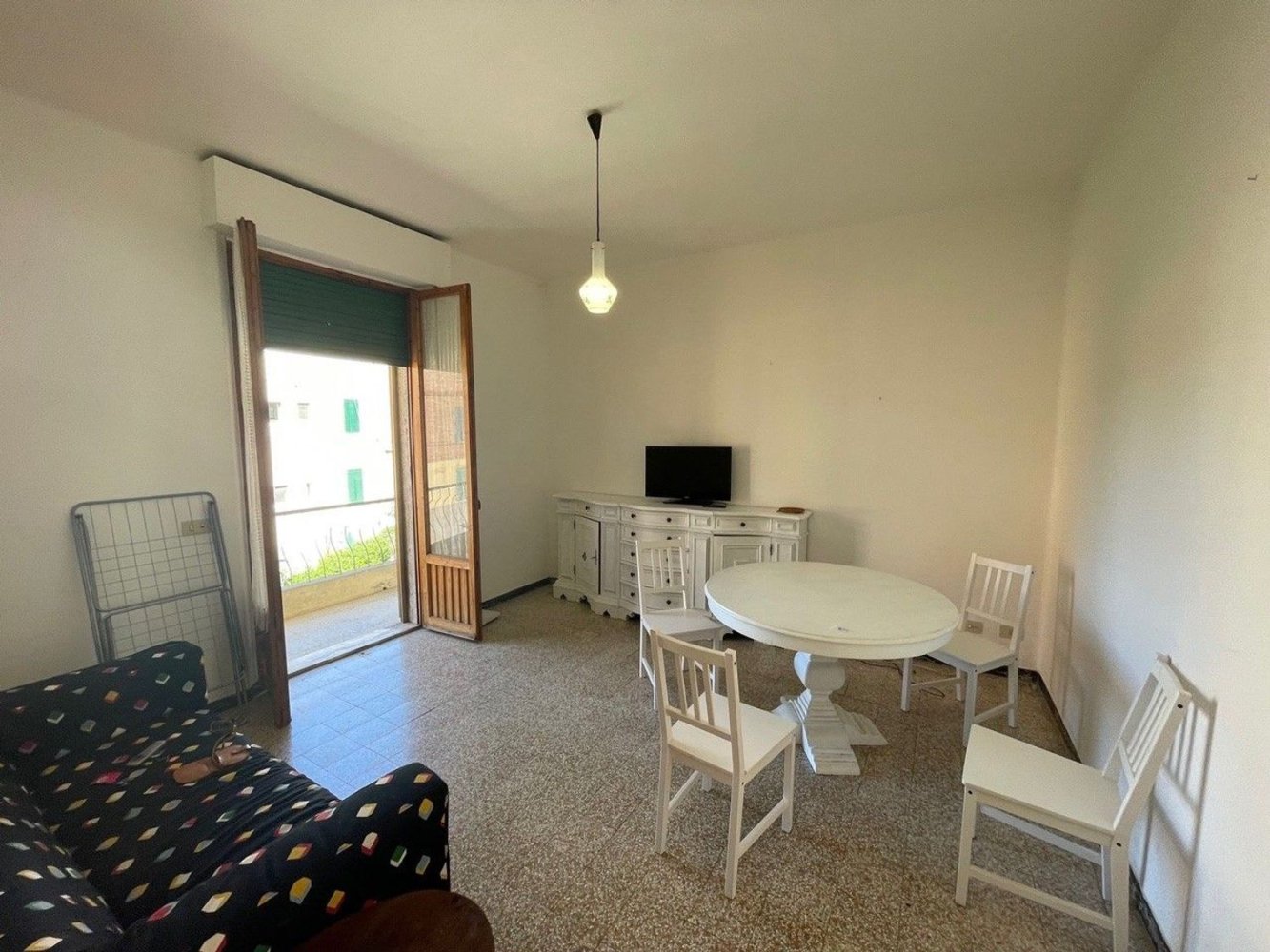 5 rooms Apartment in Siena, Italy No. 223795