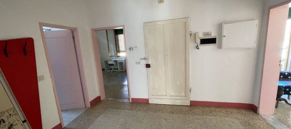 5 rooms Apartment in Siena, Italy No. 223795 5