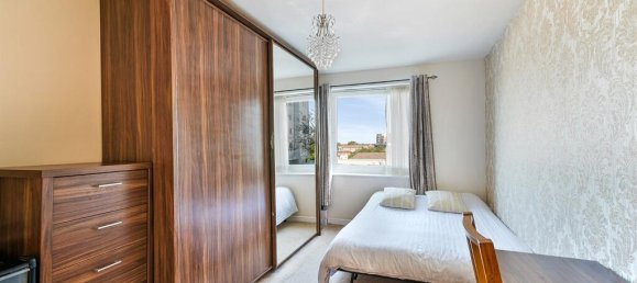 2 bedrooms Apartment in Feltham, United Kingdom No. 9847 6