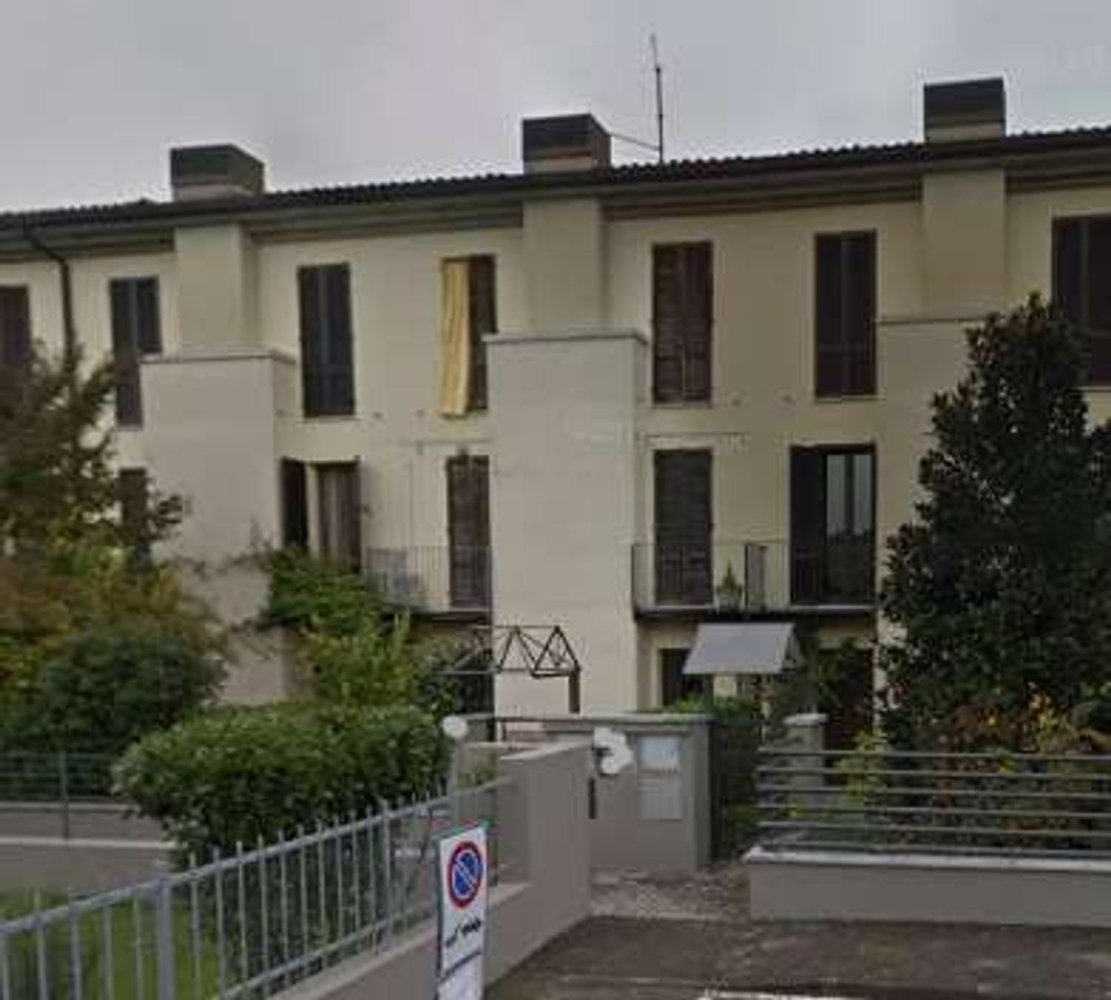 Дом с 4 комнатами в Колорно, Италия № 301891