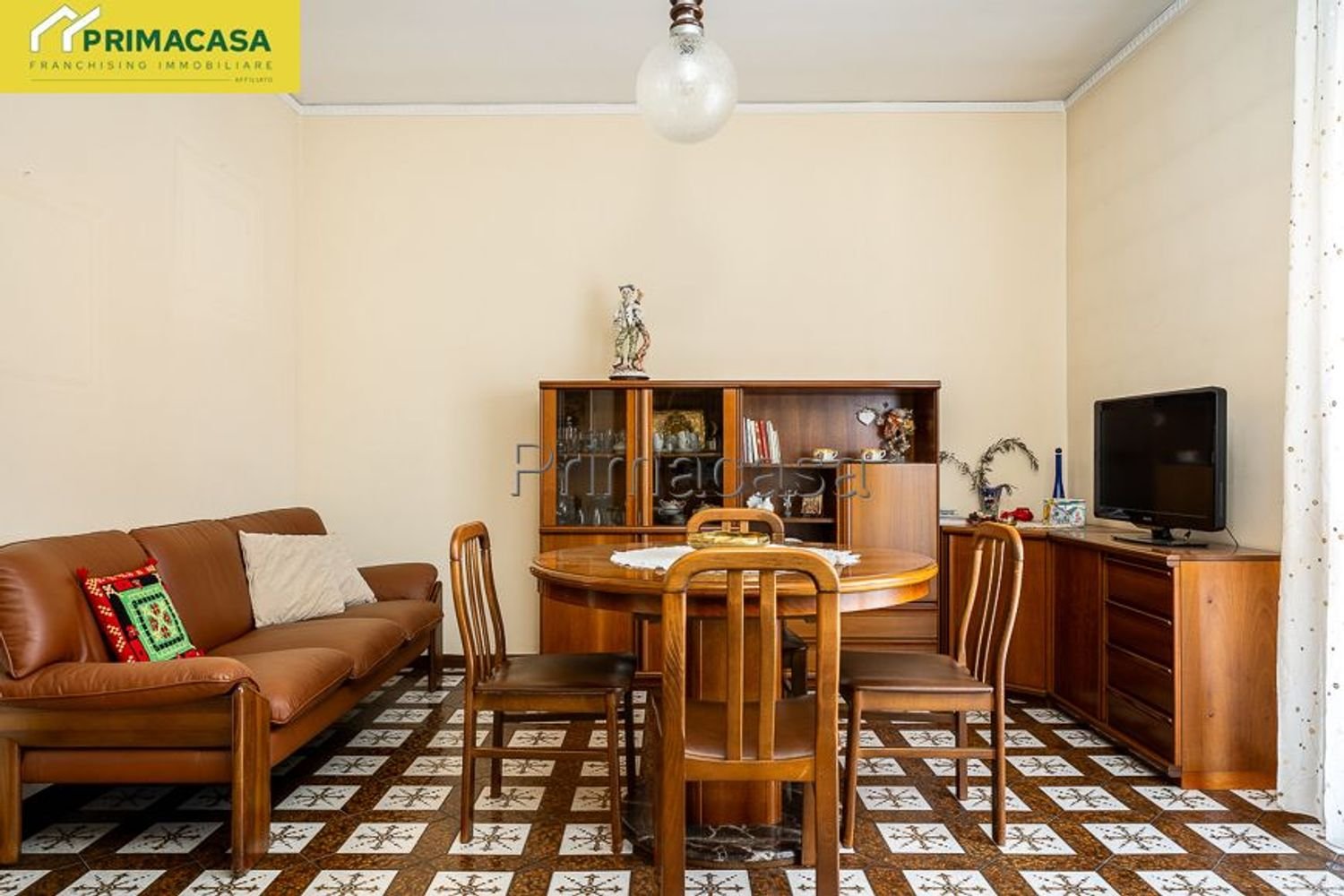 5 bedrooms Apartment in Zevio, Italy No. 403231