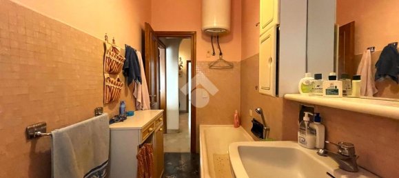 2 bedrooms Apartment in Florence, Italy No. 309899 12