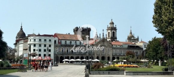 500m² Commercial property in Braga, Portugal No. 61635 9