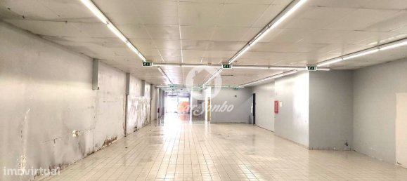 500m² Commercial property in Braga, Portugal No. 61635 4