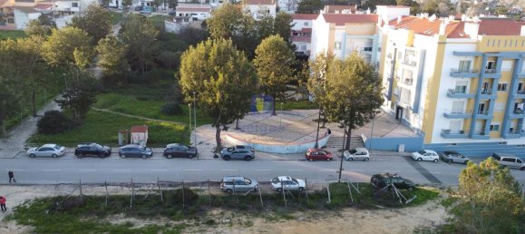 4 chambres Maison à Almada, Portugal No. 10953 6