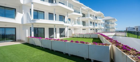 3 bedrooms Apartment in Fuengirola, Spain No. 151044 2