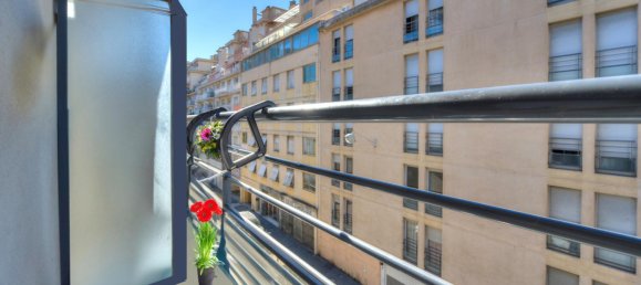 1 bedroom Apartment in Nice, France No. 349678 8