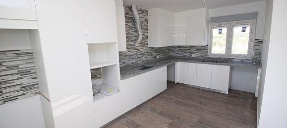 4 bedrooms Villa in Pinoso, Spain No. 14332 13