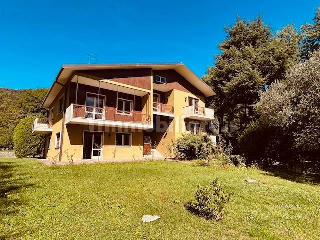 4 bedrooms Villa in Nembro, Italy No. 377416