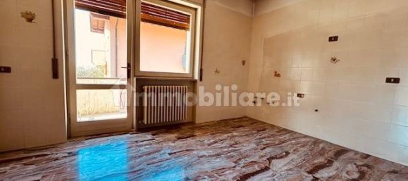 4 bedrooms Villa in Nembro, Italy No. 377416 8
