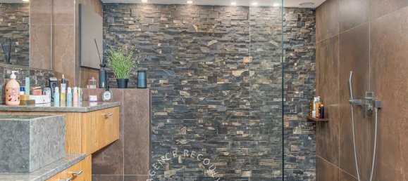 3-salle Duplex à Marseille, France No. 321920 6