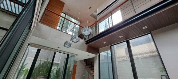 4 bedrooms Cafe / restaurant in Bangkok, Thailand No. 6429 7