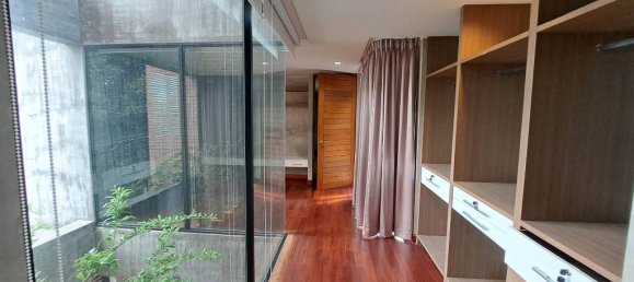 4 bedrooms Cafe / restaurant in Bangkok, Thailand No. 6429 10