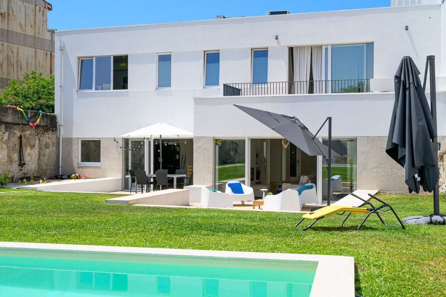 5 bedrooms House in Porto, Portugal No. 124464