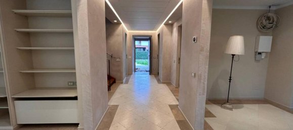 Villa de 5 habitaciónes en Gorle, Italy No. 22230 27