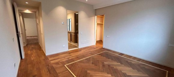 Villa de 5 habitaciónes en Gorle, Italy No. 22230 44