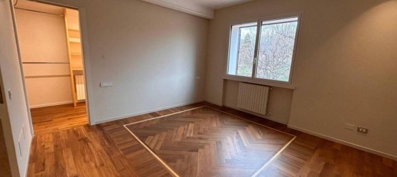 Villa de 5 habitaciónes en Gorle, Italy No. 22230 45