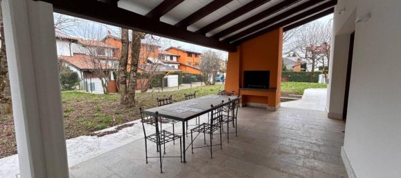 Villa de 5 habitaciónes en Gorle, Italy No. 22230 22