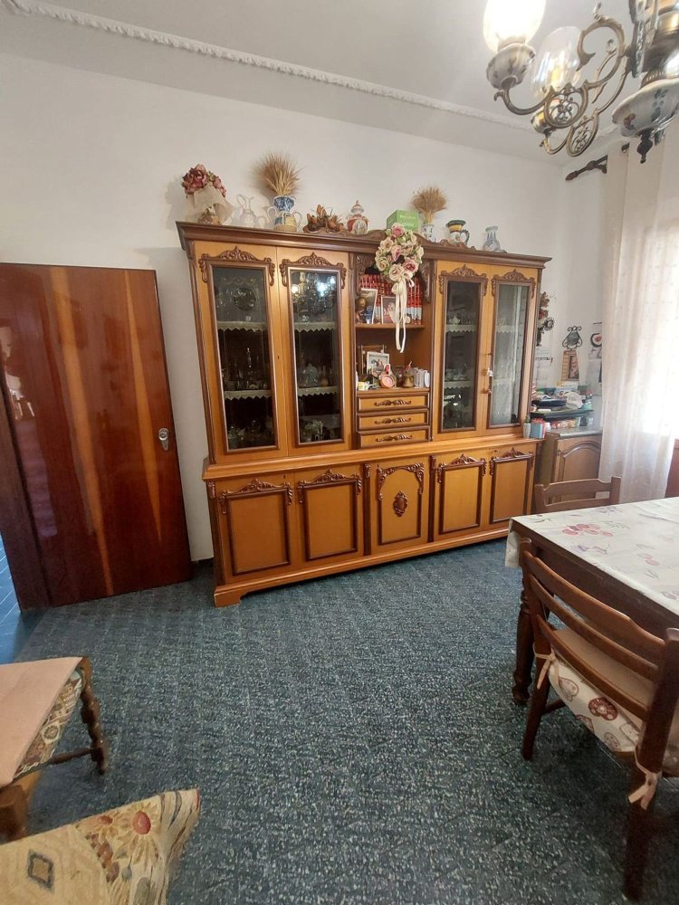 Casa de 5 divisões em Cecina, Italy N.º 116196