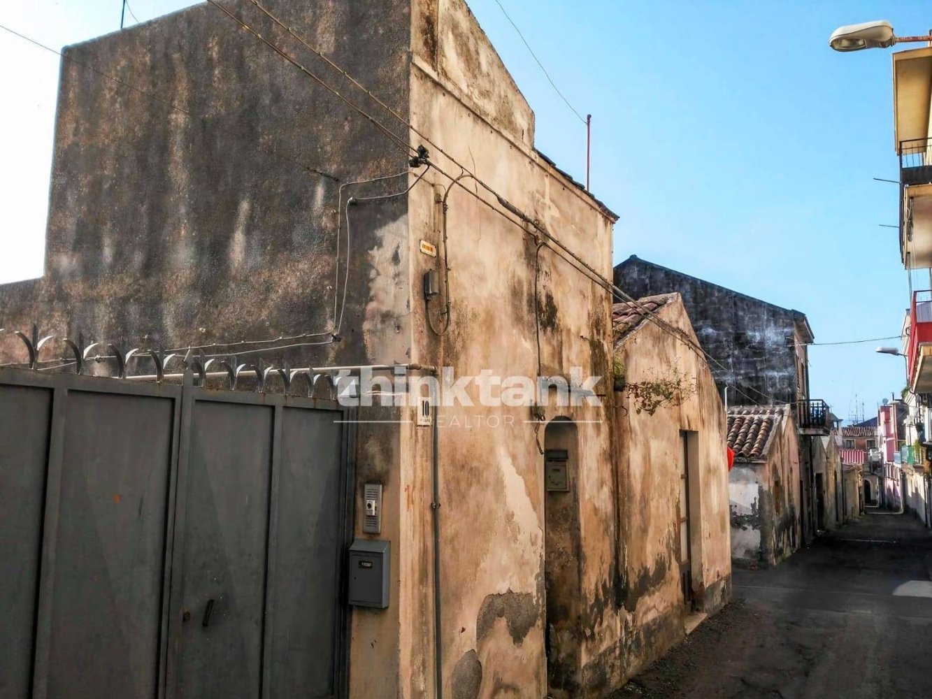 4 bedrooms House in Giarre, Italy No. 376454