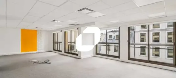 Офис 173м² в Нёйи-сюр-Сен, Франция № 302379 3