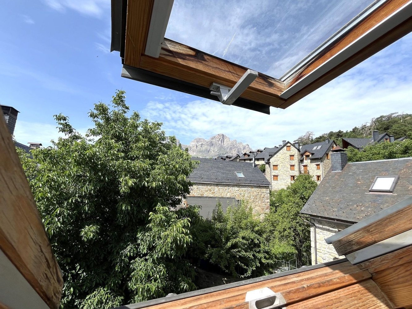 3 bedrooms House in Huesca, Spain No. 162549