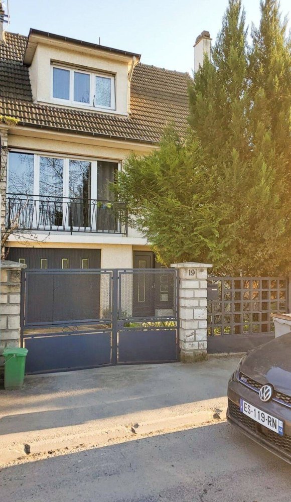 3 bedrooms House in Conflans-Sainte-Honorine, France No. 326550