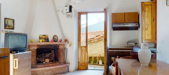1 bedroom House in Fabbriche di Vergemoli, Italy No. 233361 8