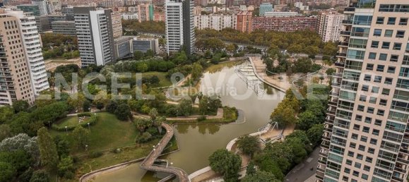 3 bedrooms Penthouse in Sant Marti, Spain No. 19252 39