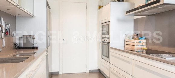 3 bedrooms Penthouse in Sant Marti, Spain No. 19252 13