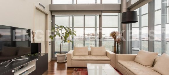 3 bedrooms Penthouse in Sant Marti, Spain No. 19252 5