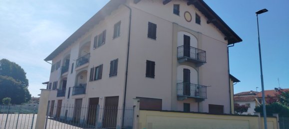 4 rooms Apartment in Moretta, Italy No. 125045 4