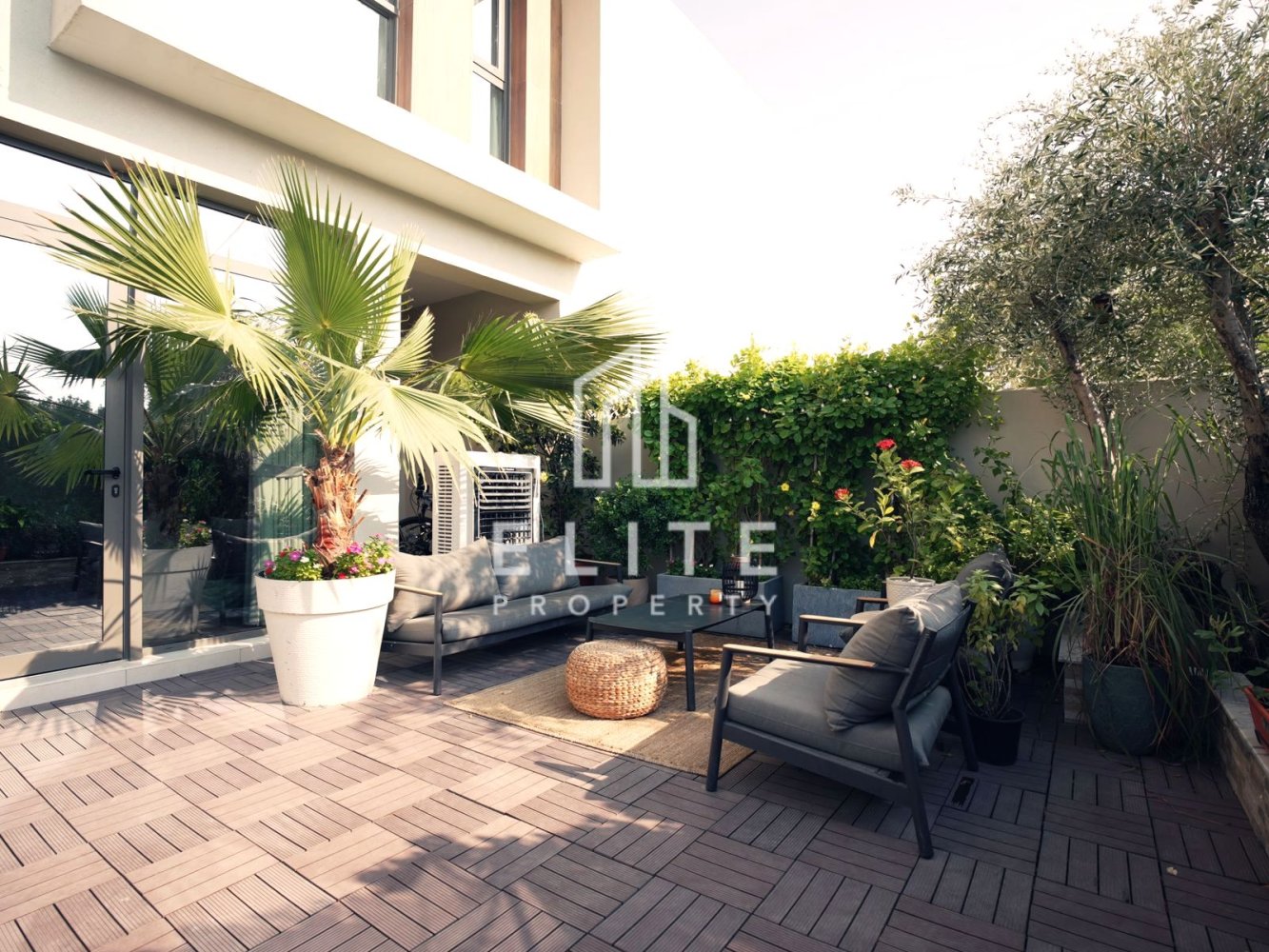 2 bedrooms Apartment in Dubai, UAE No. 113283