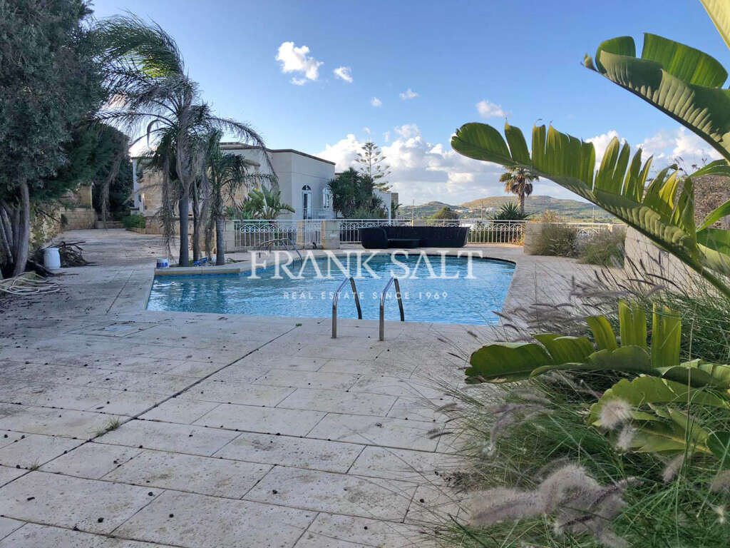 4 bedrooms Bungalow in Bahar ic-Caghaq, Malta No. 6722