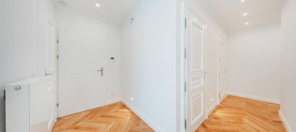 2 rooms Apartment in Penzing, Austria No. 140014 4