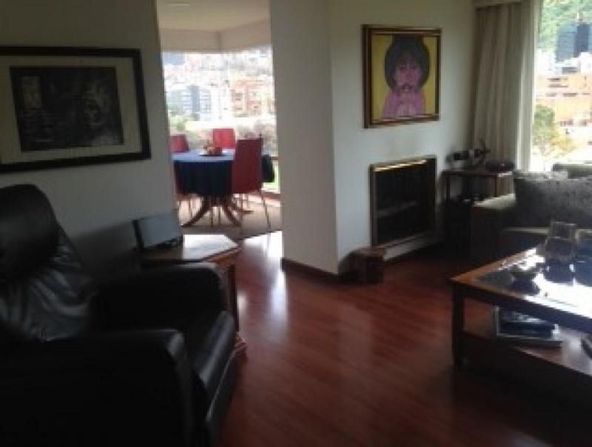 Casa de 3 dormitorios en Bogotá, Colombia No. 12005