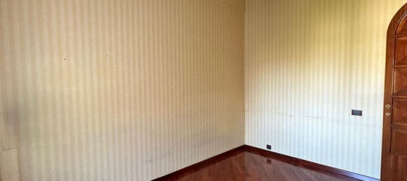 8 rooms Apartment in Novi Ligure, Italy No. 116240 10