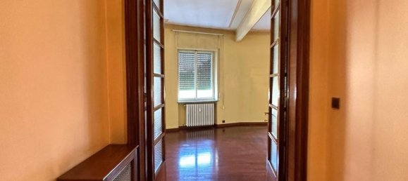 8 rooms Apartment in Novi Ligure, Italy No. 116240 4