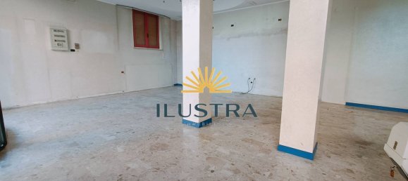 136m² Commercial property in San Benedetto del Tronto, Italy No. 355882 3