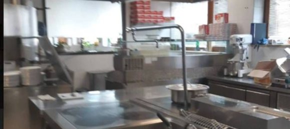 Коммерческая недвижимость 4051м² в Саннадзаро де Бургонди, Италия № 290337 11