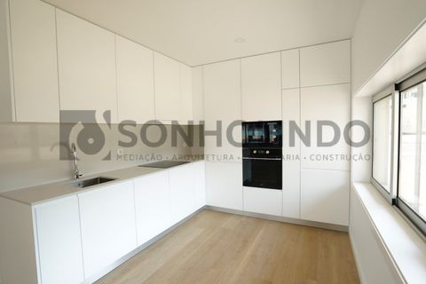 Apartamento de 2 dormitorios en Maia, Portugal No. 249150