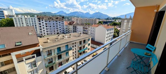 Apartamento de 3 dormitorios en Chambery, France No. 339319 8