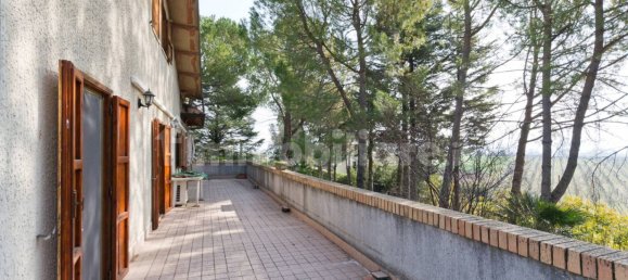 4 bedrooms Villa in Pianella, Italy No. 62194 38